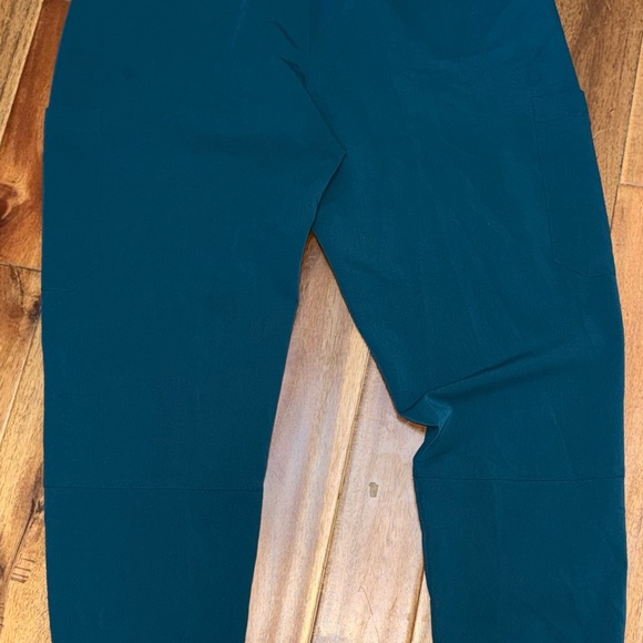 Mandala scrubs Jogger - Picture 4 of 6